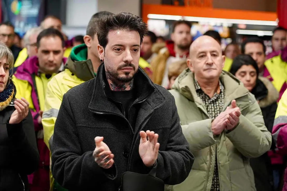 Los comit&eacute;s provinciales de RENFE y ADIF de Le&oacute;n, guardan un minuto de silencio en solidaridad con las v&iacute;ctimas de los accidentes ferroviarios