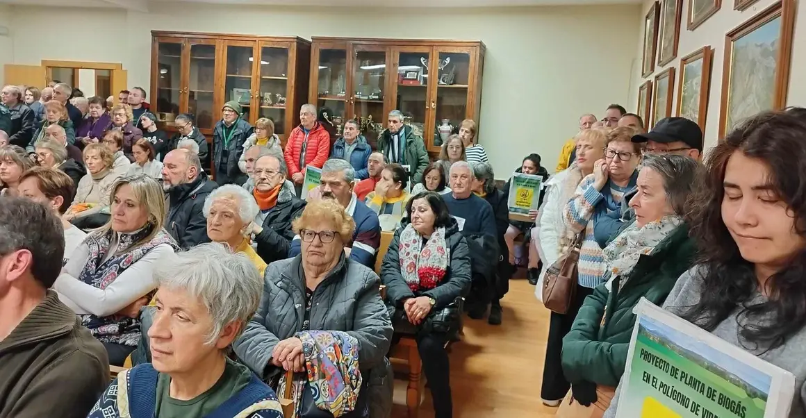 El Ayuntamiento de Cistierna rechaza la implantaci&oacute;n de una macroplanta de biog&aacute;s en su pol&iacute;gono industrial. UPL, PSOE y PP aprueban una moci&oacute;n que rechaza "proyectos incompatibles con la protecci&oacute;n ambiental, la salud p&uacute;blica y el modelo socioecon&oacute;mico local".