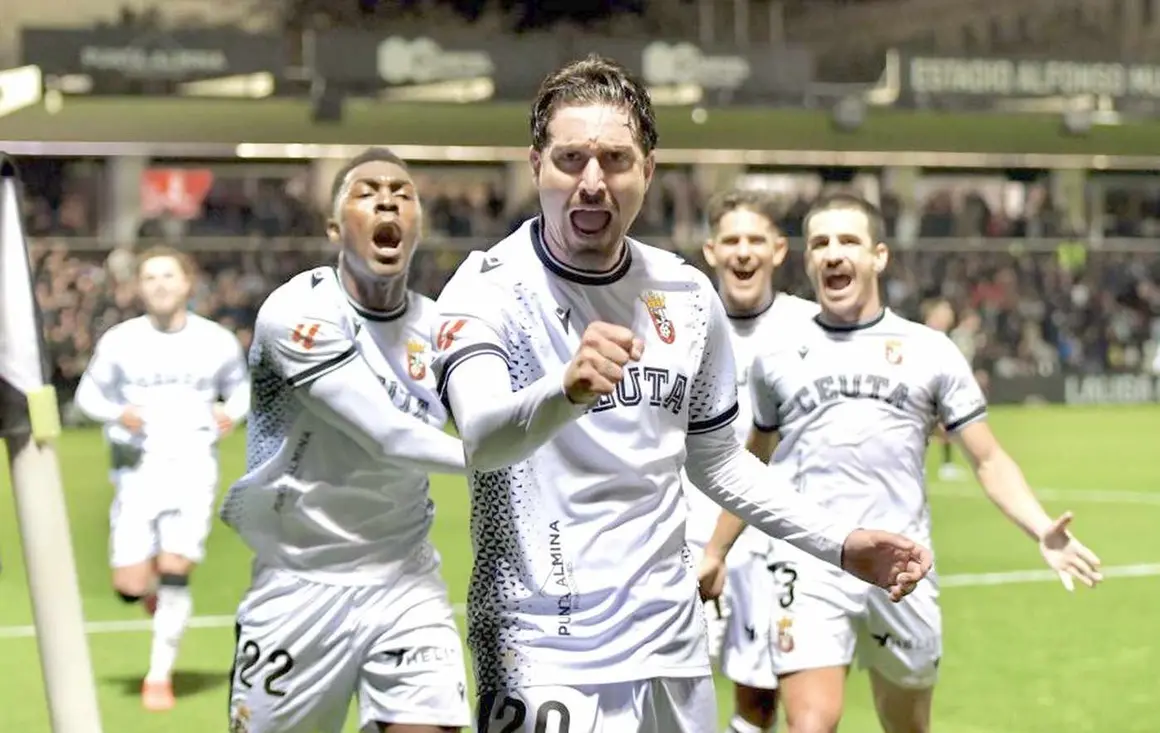 El equipo de Ziganda cae tras adelantarse en el marcador y encaja una derrota dolorosa en un partido marcado por la fragilidad defensiva y la falta de p&oacute;lvora en el &aacute;rea rival.