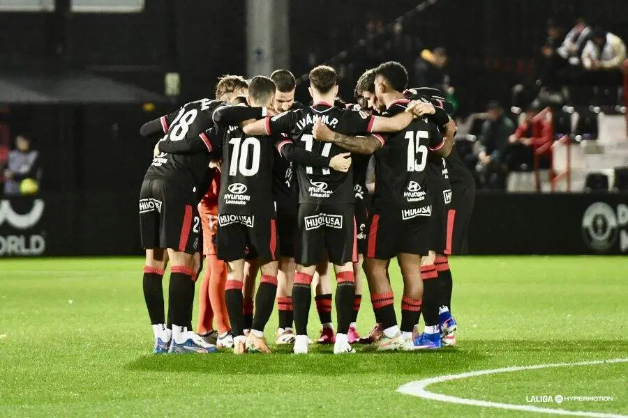 La plantilla de la Cultural en la antesala del encuentro de este lunes.