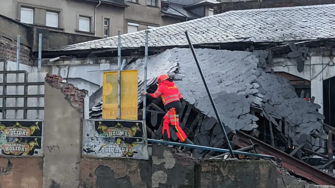 Derrumbe del garaje Garnelo en Ponferrada. Foto cedida El Bierzo Digital.