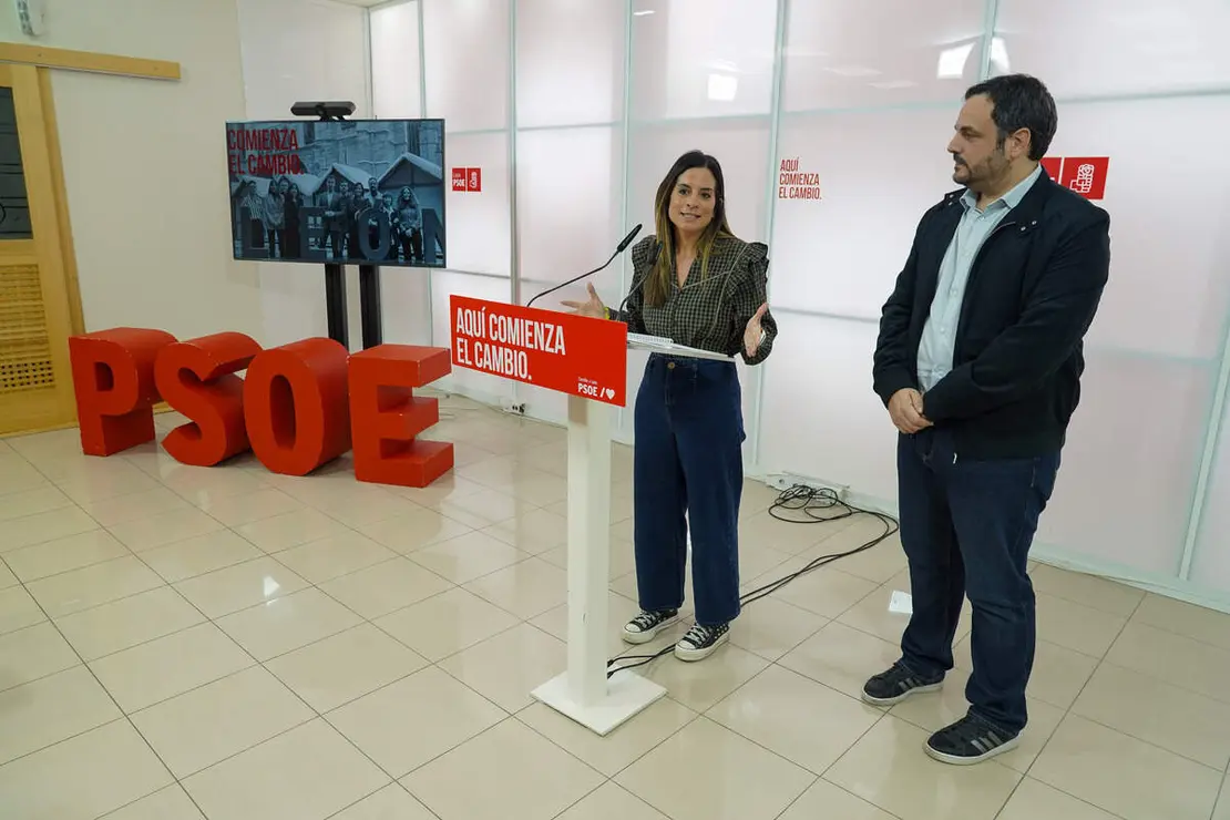 Los candidatos del Partido Socialista de Le&oacute;n a las Cortes de Castilla y Le&oacute;n, Nuria Rubio y Benjam&iacute;n Fern&aacute;ndez, informan sobre la actualidad pol&iacute;tica