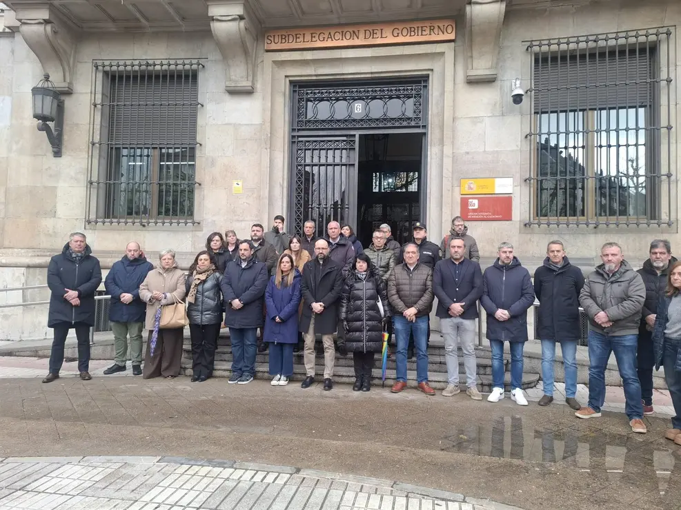 cef41c34-254b-41cc-a80f-16db28dc266e