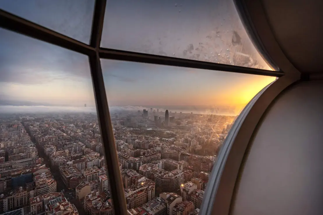 El vidrio fabricado por Tvitec ser&aacute; el&nbsp;gran protagonista visual del mirador de la Sagrada Familia de Barcelona, situado a m&aacute;s de&nbsp;170 metros de altura, y desde el que se podr&aacute; contemplar la ciudad. Las obras del espectacular templo dise&ntilde;ado por Antonio Gaud&iacute; est&aacute;n a punto de culminar. Foto: Sagrada Familia.
