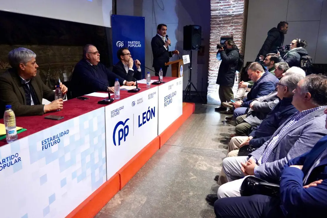 Maria Jos&eacute; &Aacute;lvarez Casais (9)