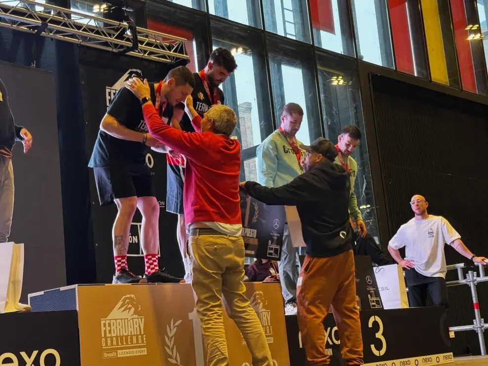 Le&oacute;n se ha convertido durante el fin de semana en el epicentro del crossfit con la celebraci&oacute;n del February Challenge, que ha reunido en el Palacio de Exposiciones a m&aacute;s de 2.620 atletas procedentes de toda Espa&ntilde;a y Portugal. El multitudinario evento ha llenado tambi&eacute;n las calles de la ciudad con alrededor de 7.000 asistentes.

Fotos: Ayto. Le&oacute;n
