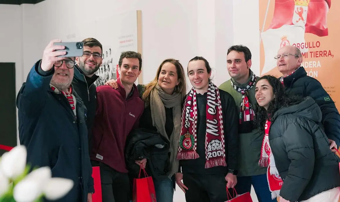 Aficionados de la Cultural y Deportiva Leonesa (2)