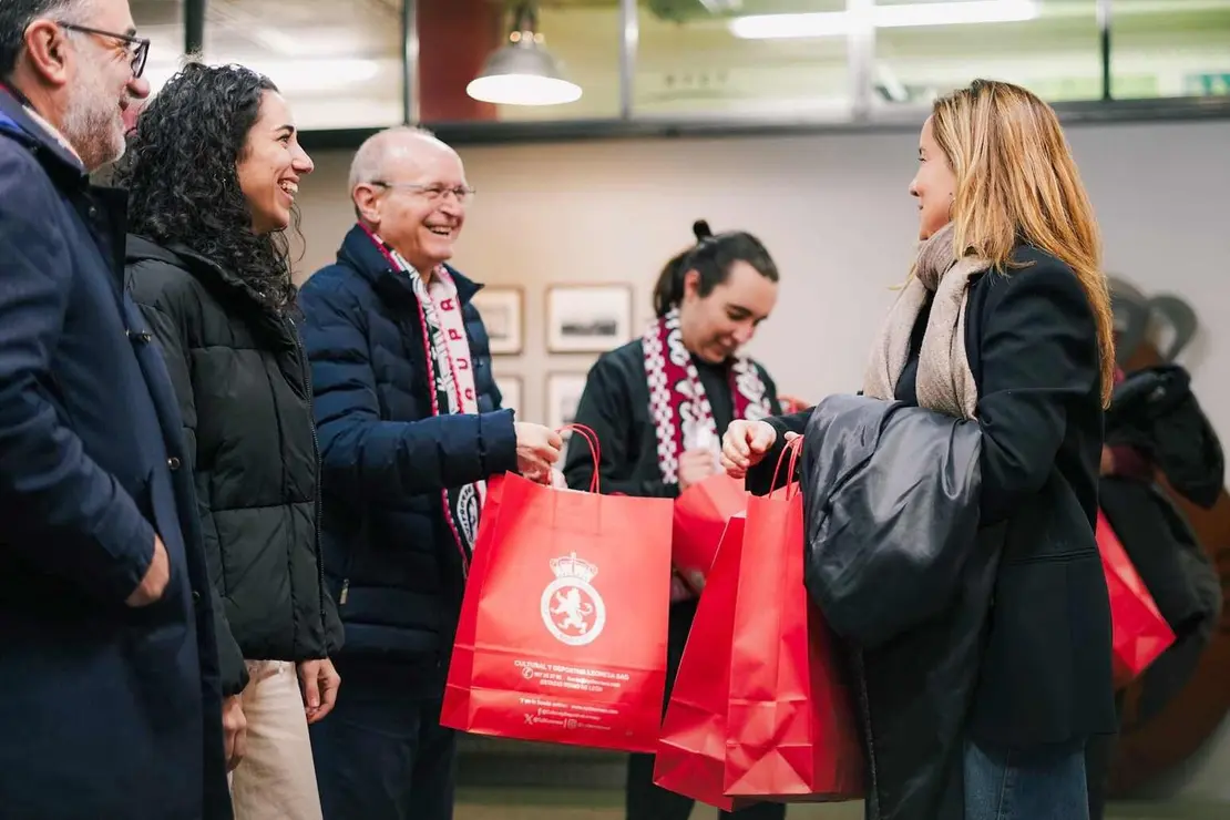 Aficionados de la Cultural y Deportiva Leonesa (3)