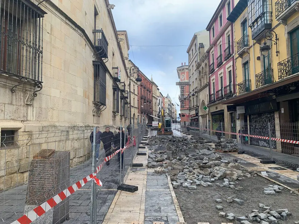 Obras en la Calle Ancha de Le&oacute;n (2)