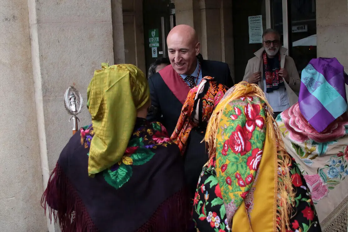 El alcalde de Le&oacute;n, Jos&eacute; Antonio Diez, preside el acto de conmemoraci&oacute;n de Las &Aacute;guedas