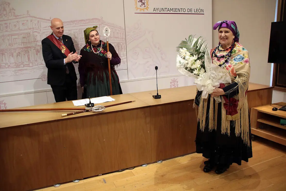 El alcalde de Le&oacute;n, Jos&eacute; Antonio Diez, preside el acto de conmemoraci&oacute;n de Las &Aacute;guedas