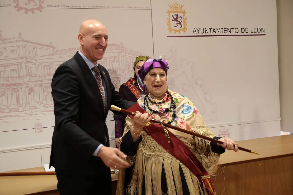 El alcalde de Le&oacute;n, Jos&eacute; Antonio Diez, preside el acto de conmemoraci&oacute;n de Las &Aacute;guedas