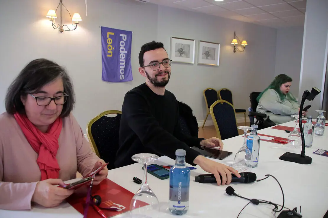 El coordinador auton&oacute;mico de Podemos y candidato de Podemos-Alianza Verde a la Presidencia de la Junta de Castilla y Le&oacute;n, Miguel &Aacute;ngel Llamas, participa en la charla-coloquio &lsquo;&iquest;Un solo Le&oacute;n puede ser un Le&oacute;n mejor?&rsquo;