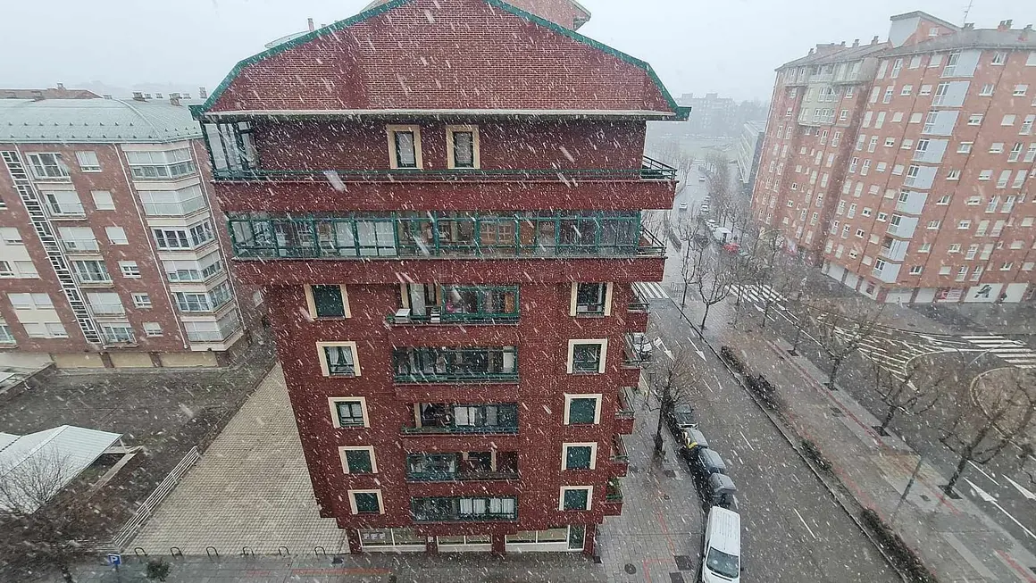 Imagen de Le&oacute;n capital este s&aacute;bado bajo la nieve.
