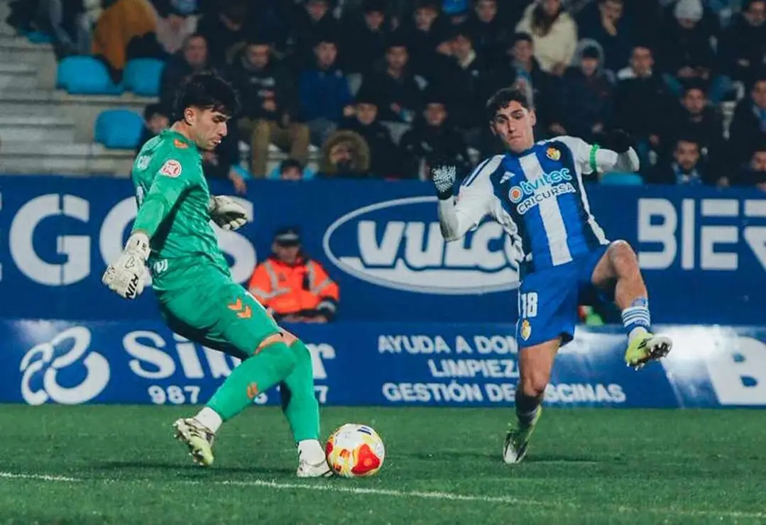 La Ponferradina a&ntilde;adi&oacute; un nuevo cap&iacute;tulo a su excelente momento defensivo con un empate sin goles frente al Celta Fortuna en El Toral&iacute;n.