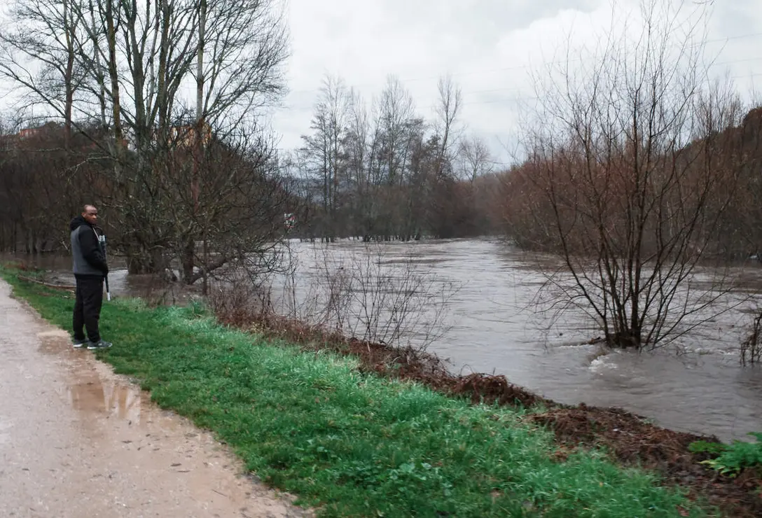 Aumento del caudal del r&iacute;o Sil a su paso por Ponferrada