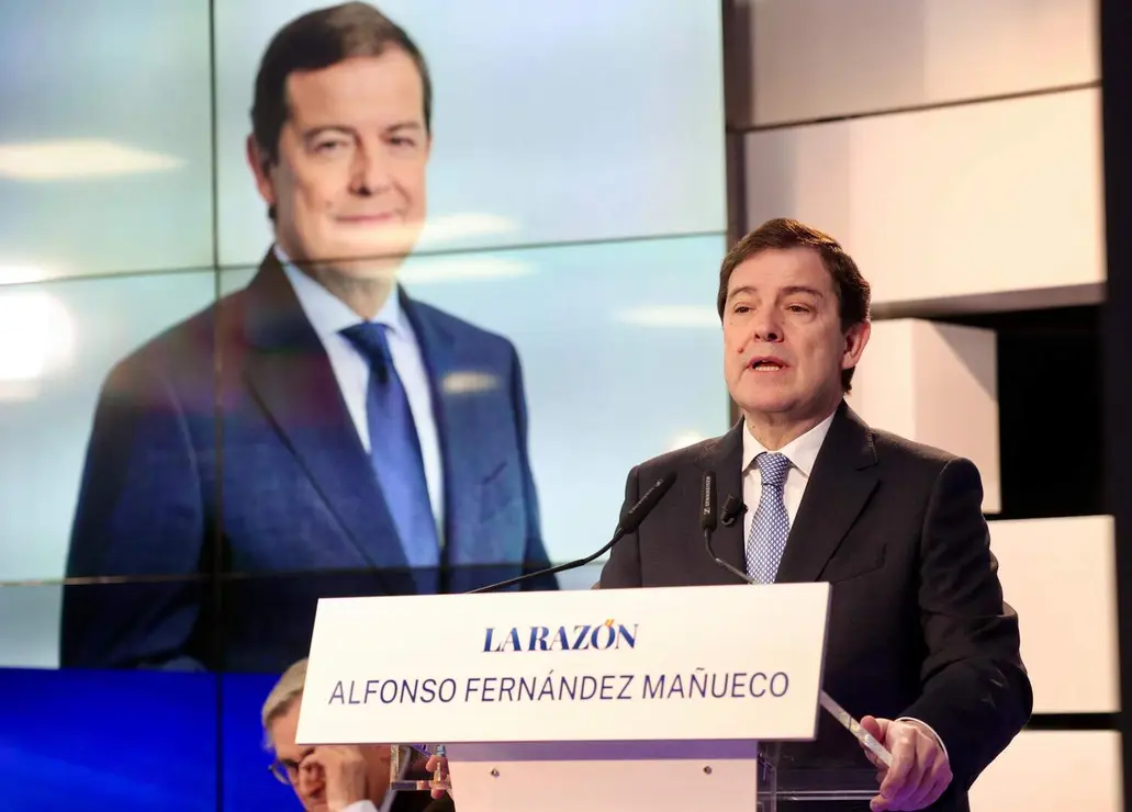 El presidente del PP de Castilla y Le&oacute;n y candidato a la reelecci&oacute;n a la Presidencia de la Junta, Alfonso Fern&aacute;ndez Ma&ntilde;ueco, protagoniza en Madrid, el desayuno informativo del diario La Raz&oacute;n. Foto: Juan L&aacute;zaro.