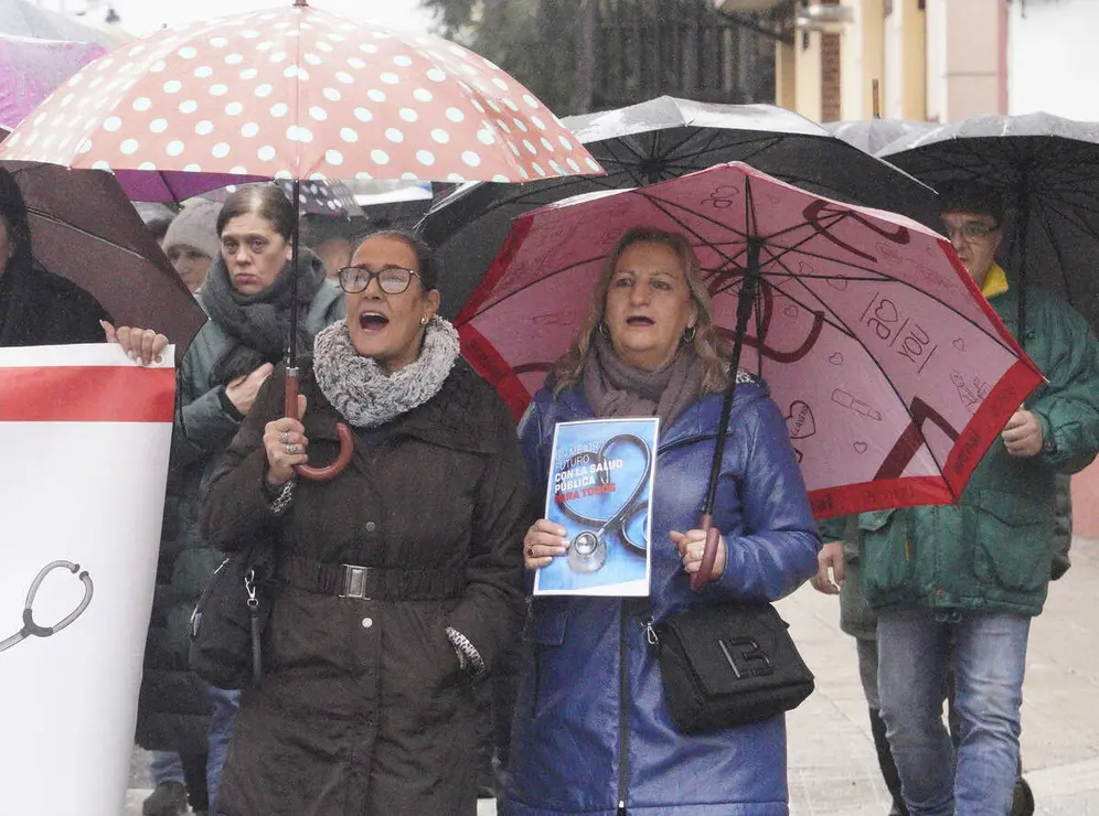 Manifestaci&oacute;n de los ayuntamientos de Toreno, P&aacute;ramo del Sil y Berlanga del Bierzo (Le&oacute;n), para reclamar mejoras sanitarias en el medio rural