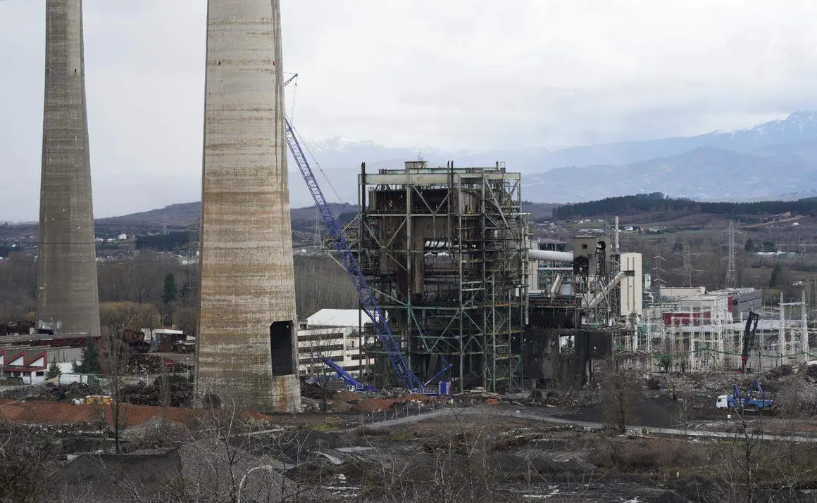 Chimeneas Compostilla (7)