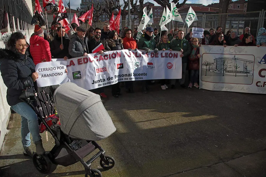 PROTESTA ANTONIO VALBUENA (3)