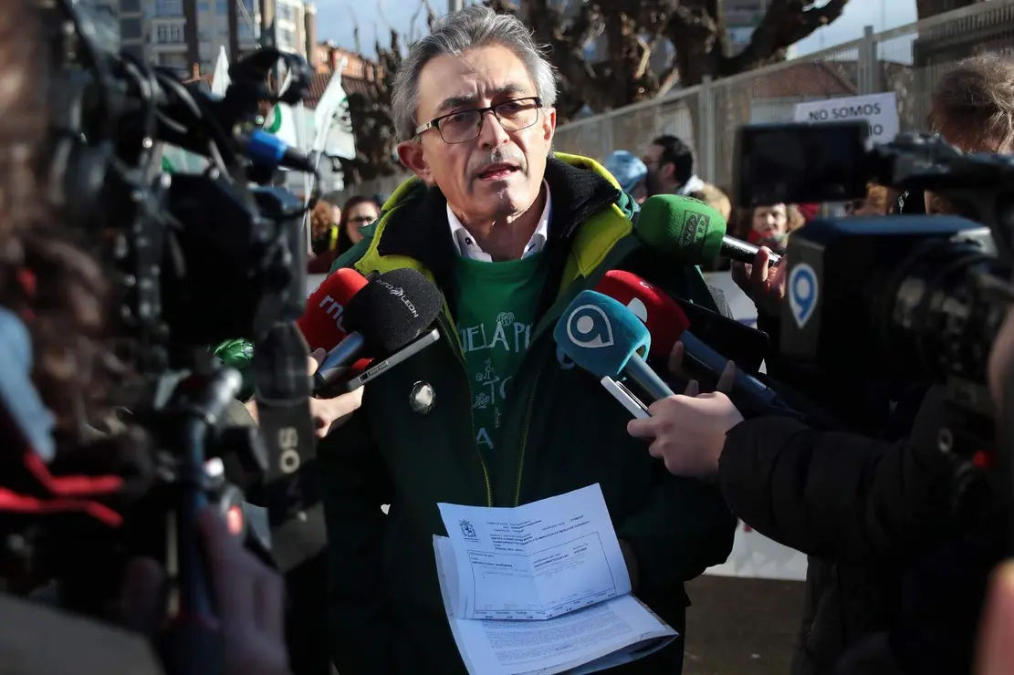 PROTESTA ANTONIO VALBUENA (4)