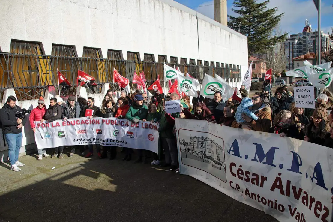PROTESTA ANTONIO VALBUENA (6)