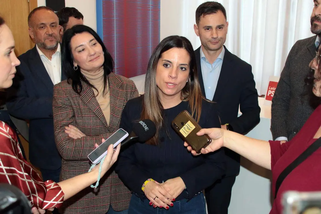 Jornada Pol&iacute;tica Municipal del PSOE de Le&oacute;n, con la asistencia del secretario general, Javier Alfonso Cend&oacute;n, la vicesecretaria general del PSOE de Castilla y Le&oacute;n, Nuria Rubio, la secretaria adjunta a Organizaci&oacute;n y de Transparencia y Acci&oacute;n Democr&aacute;tica (CEF PSOE), Anabel Mateos, y el secretario de Pol&iacute;tica Municipal (CEF PSOE), Juan Francisco Serrano. Foto: Peio Garc&iacute;a