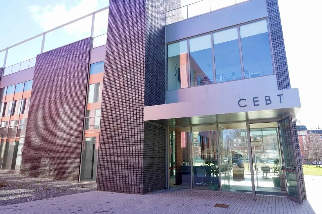 El alcalde de Le&oacute;n, Jos&eacute; Antonio Diez, visita las instalaciones del CEBT (Complejo de Empresas de Base Tecnol&oacute;gica) junto a la astronauta Sara Garc&iacute;a Alonso y la rectora de la Universidad de Le&oacute;n, Nuria Gonz&aacute;lez