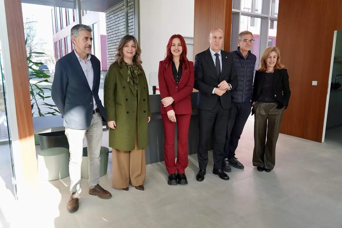 El alcalde de Le&oacute;n, Jos&eacute; Antonio Diez, visita las instalaciones del CEBT (Complejo de Empresas de Base Tecnol&oacute;gica) junto a la astronauta Sara Garc&iacute;a Alonso y la rectora de la Universidad de Le&oacute;n, Nuria Gonz&aacute;lez