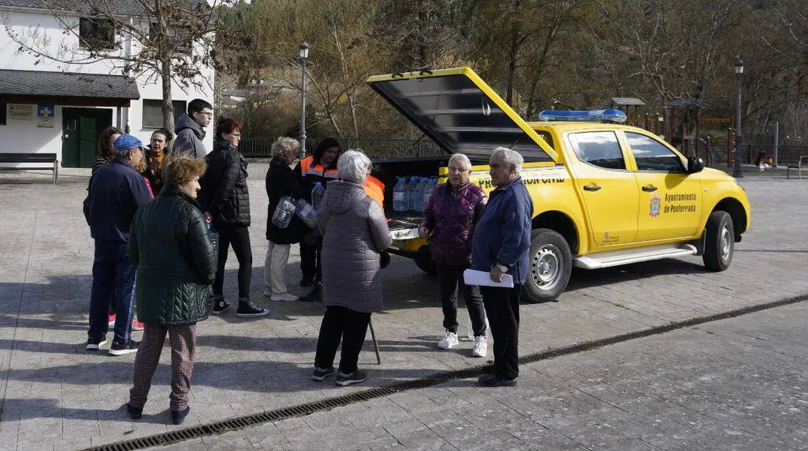 Reparto de agua en El Bierzo (8)