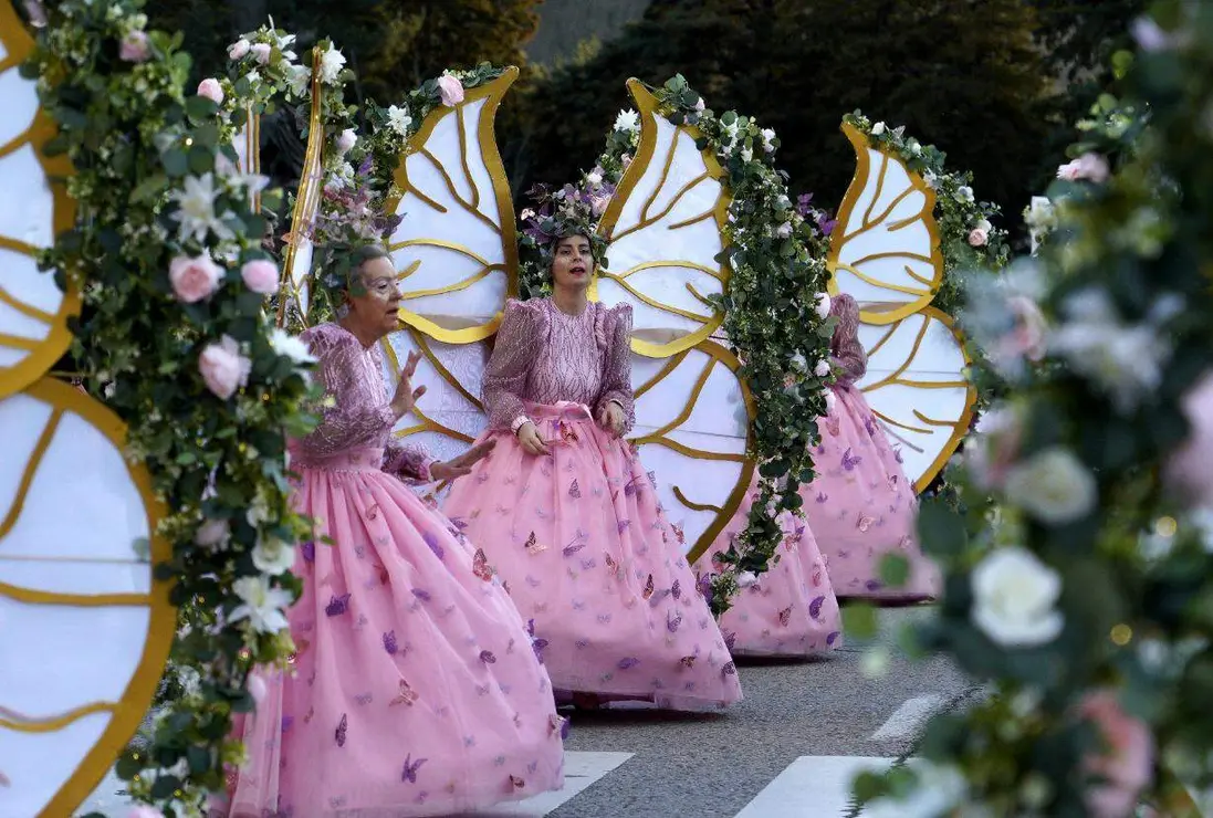 Ponferrada celebr&oacute; su tradicional desfile de Carnaval con la participaci&oacute;n de 25 propuestas entre comparsas, peque&ntilde;os grupos, parejas e individuales, en una edici&oacute;n que volvi&oacute; a congregar a m&aacute;s de 300 personas en las calles del centro ante miles de espectadores. Fotos: C&eacute;sar S&aacute;nchez
