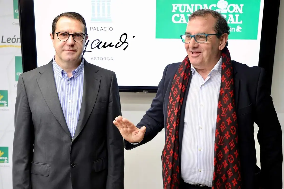 Presentaci&oacute;n del nombramiento de Embajador del Palacio de Gaud&iacute; a la Fundaci&oacute;n Caja Rural, con la asistencia del director del Palacio, V&iacute;ctor Murias, y del director de Comunicaci&oacute;n de la entidad financiera, Narciso Prieto