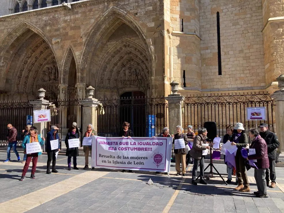 revuelta iglesia (6)