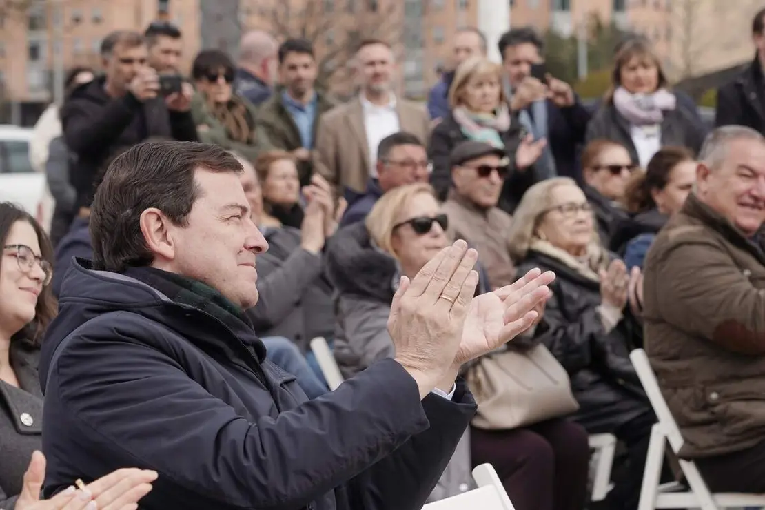 El candidato del Partido Popular de Castilla y Le&oacute;n a la reelecci&oacute;n como presidente de la Junta, Alfonso Fern&aacute;ndez Ma&ntilde;ueco, ofrece un mitin en Ponferrada (Le&oacute;n)