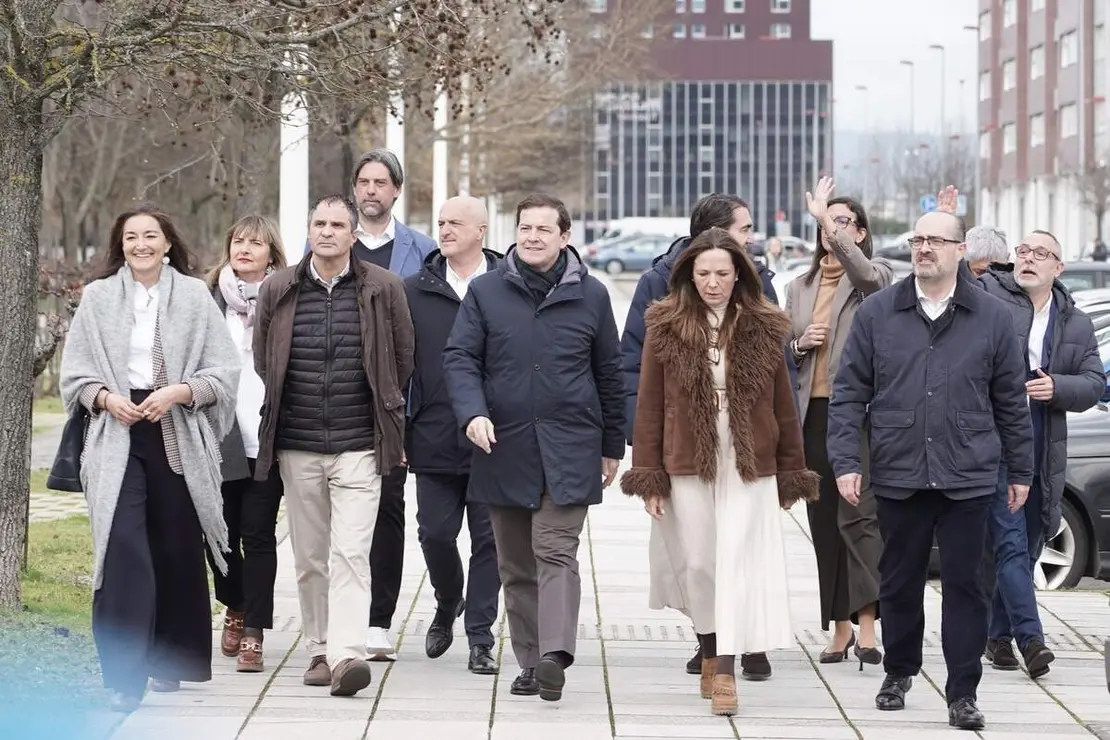 El candidato del Partido Popular de Castilla y Le&oacute;n a la reelecci&oacute;n como presidente de la Junta, Alfonso Fern&aacute;ndez Ma&ntilde;ueco, ofrece un mitin en Ponferrada (Le&oacute;n)