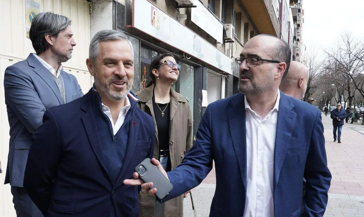 El vicesecretario de Hacienda, Vivienda e Infraestructuras, Juan Bravo, mantiene una reuni&oacute;n con la Federaci&oacute;n de Leonesa de Empresarios Bierzo