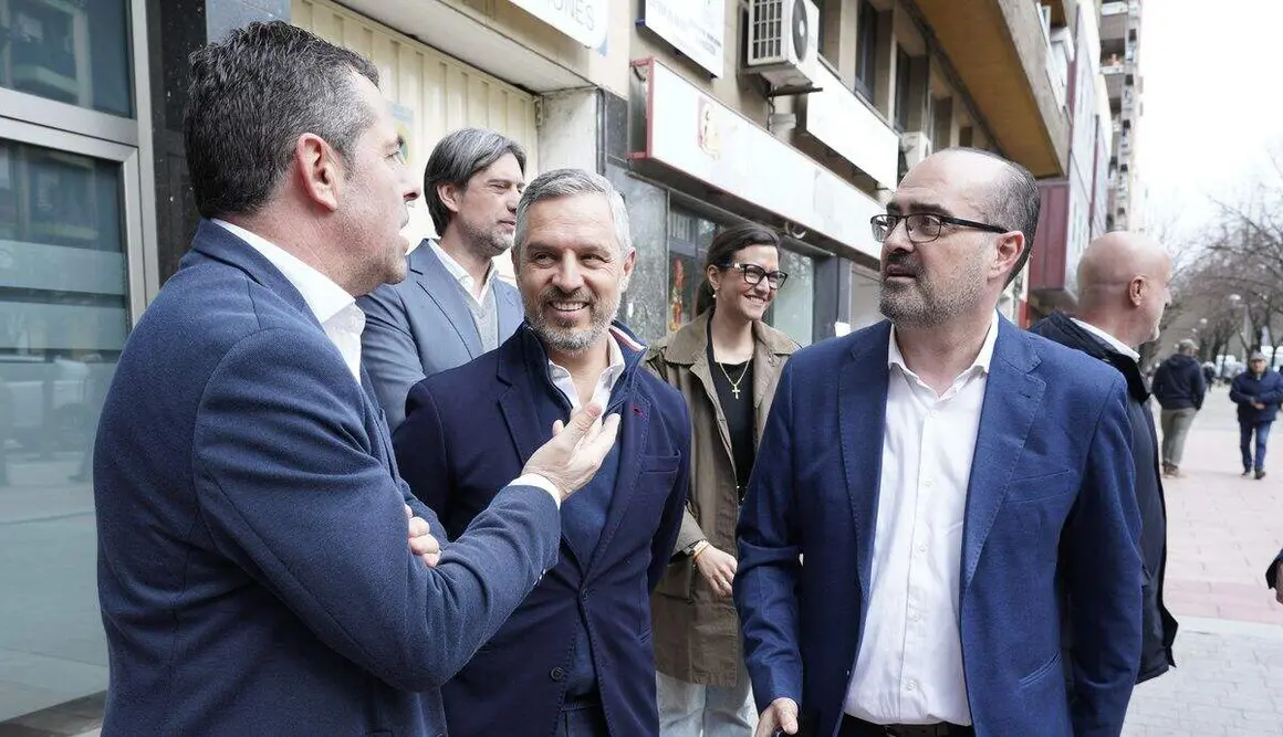 El vicesecretario de Hacienda, Vivienda e Infraestructuras, Juan Bravo, mantiene una reuni&oacute;n con la Federaci&oacute;n de Leonesa de Empresarios Bierzo