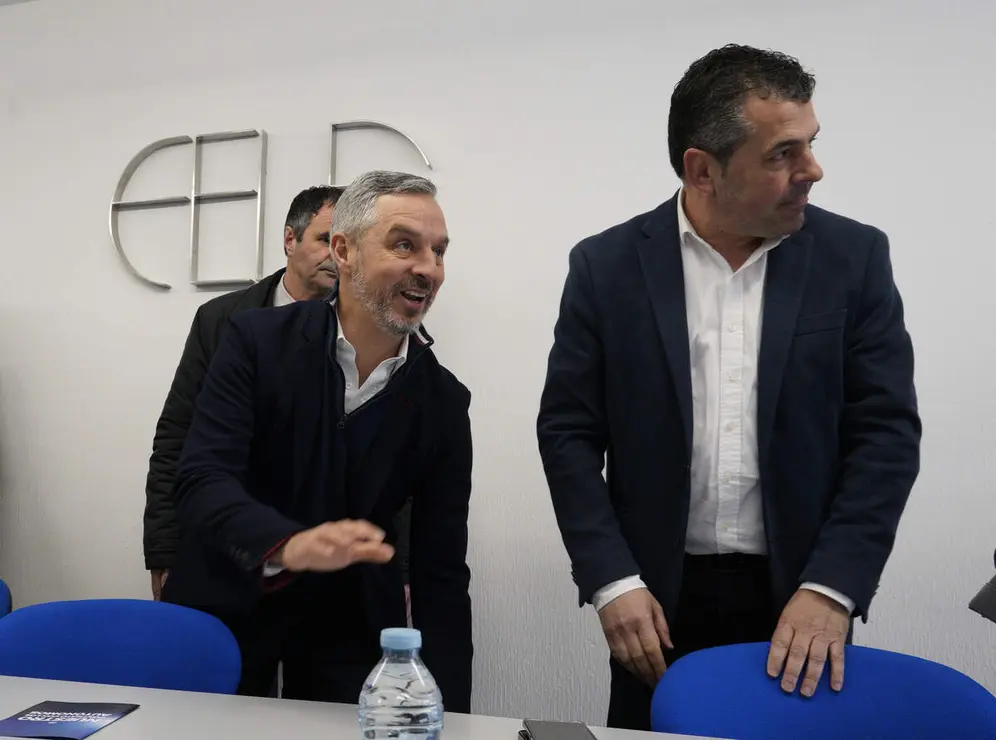 El vicesecretario de Hacienda, Vivienda e Infraestructuras, Juan Bravo, mantiene una reuni&oacute;n con la Federaci&oacute;n de Leonesa de Empresarios Bierzo