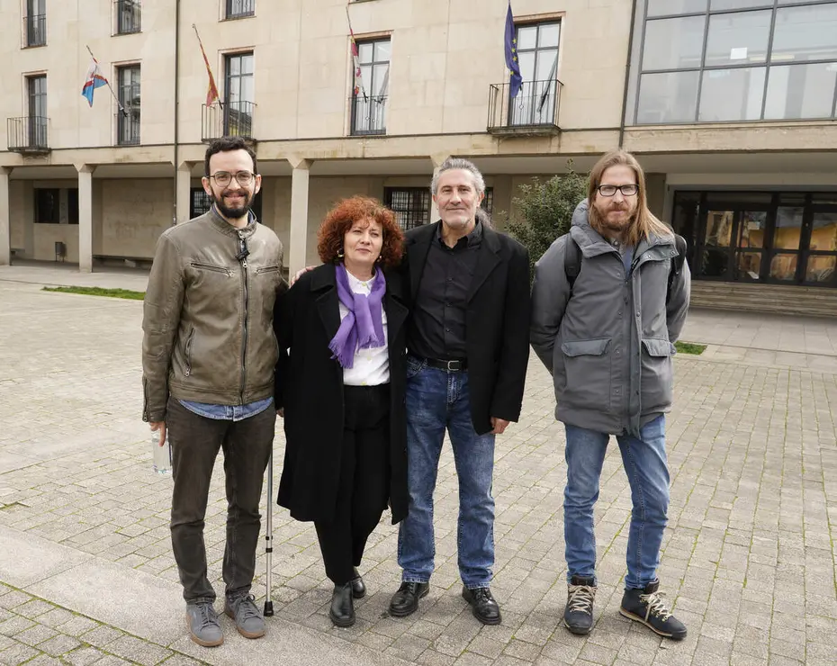 El candidato de Podemos-Alianza Verde a la Presidencia de la Junta de Castilla y Le&oacute;n, Miguel &Aacute;ngel Llamas, visita Ponferrada