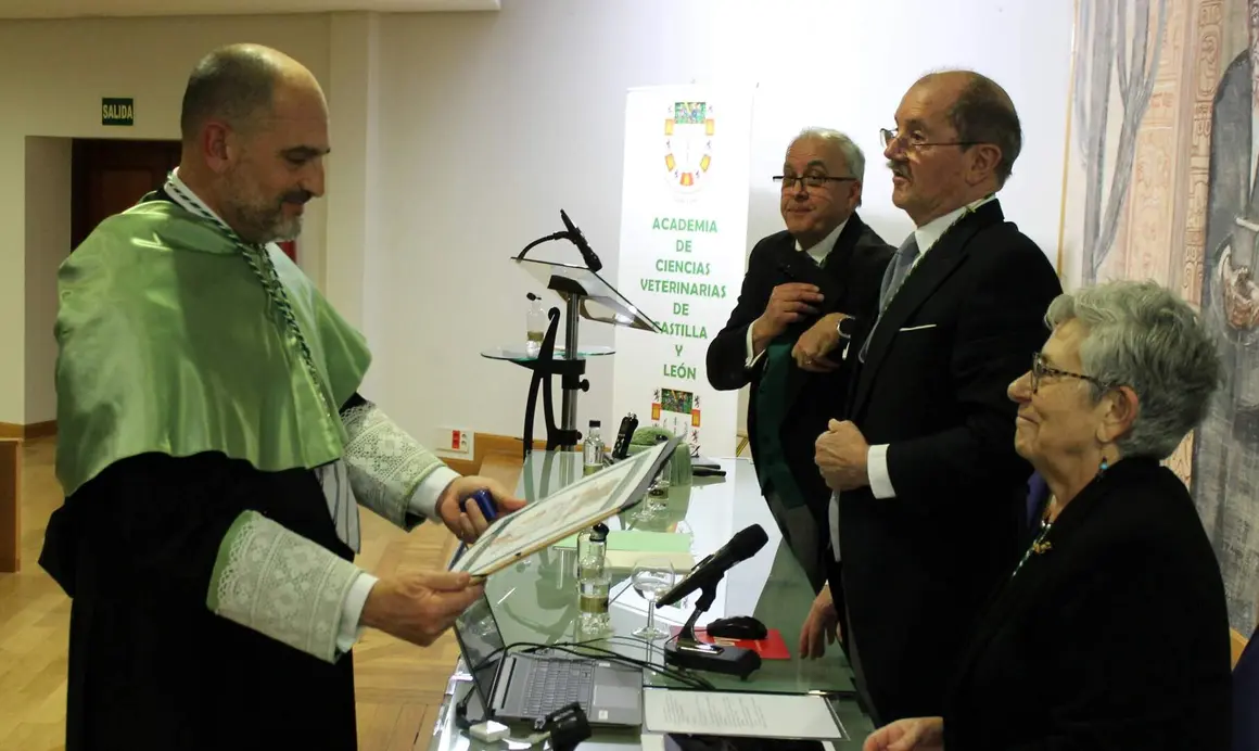 Incorporaci&oacute;n de Juan Jos&eacute; Ayuso a AVETCYL-08