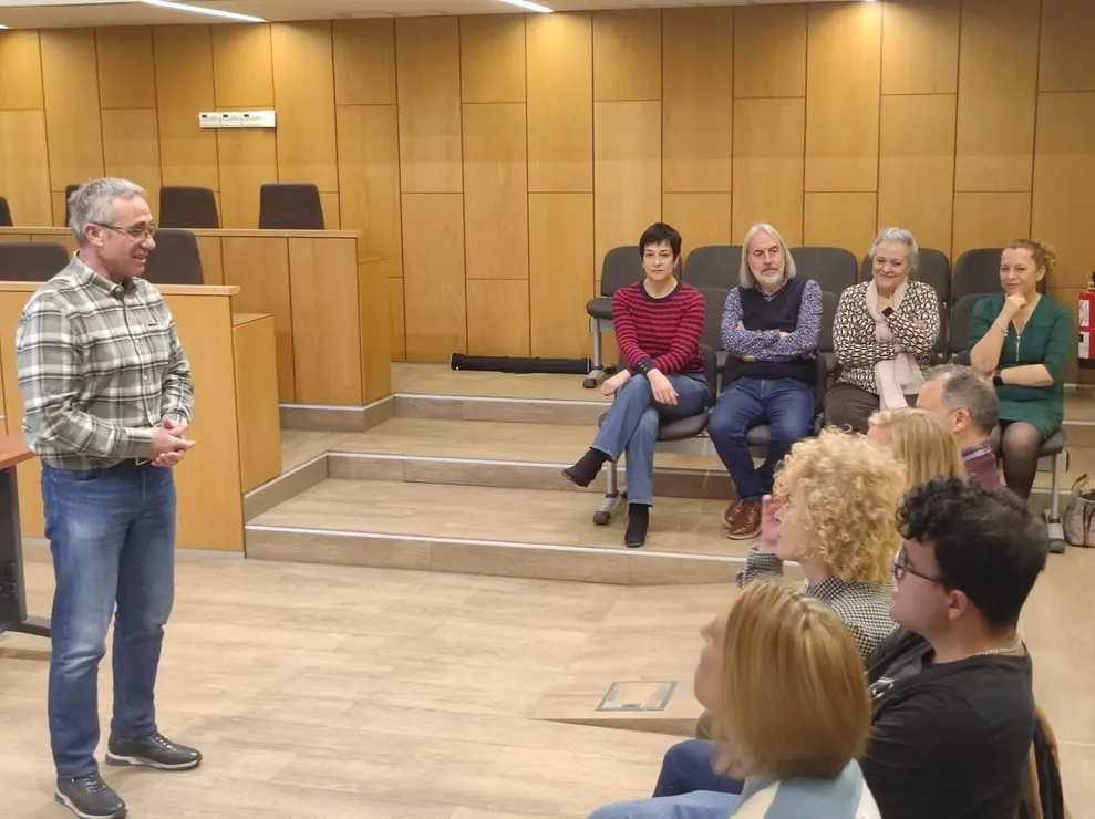 28669616-afb7-4bd6-aa66-9b8e117064de