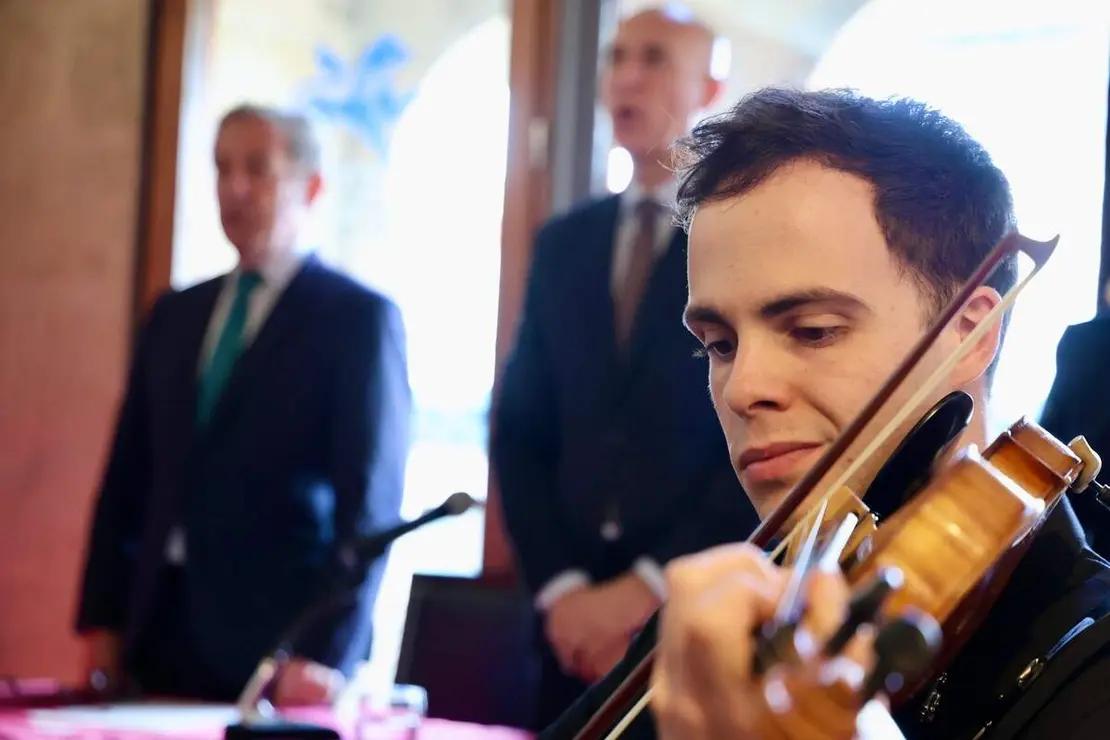 El alcalde de Le&oacute;n, Jos&eacute; Antonio Diez, preside el acto de entrega de la Medalla de Oro de la Ciudad a la C&aacute;mara de Comercio de Le&oacute;n