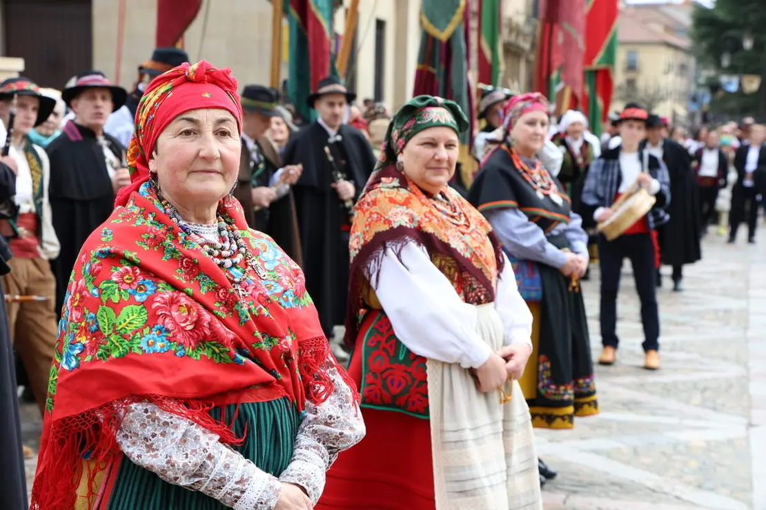 La Federaci&oacute;n de Vecinos Rey Ordo&ntilde;o de Le&oacute;n homenajea a la reina Urraca I, en el 900 aniversario de su muerte, bajo el t&iacute;tulo &lsquo;Por Urraca y todo su reino&rsquo;