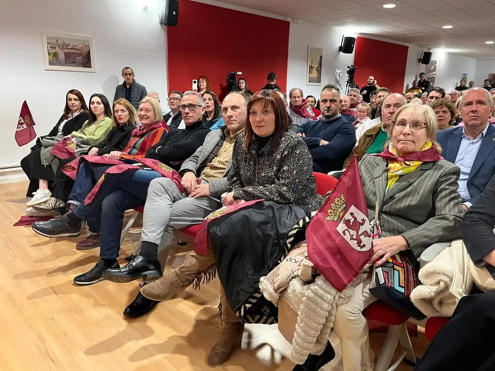 Mitin Santa Mar&iacute;a 3