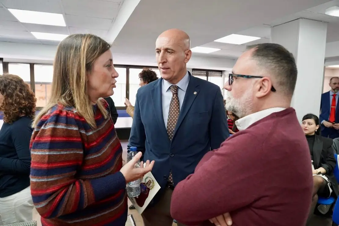 El alcalde de Le&oacute;n, Jos&eacute; Antonio Diez, asiste al encuentro &lsquo;Emprendimiento Femenino en la Hosteler&iacute;a&rsquo;, para visibilizar el talento, liderazgo, emprendimiento y aportaci&oacute;n de las mujeres del sector en la provincia