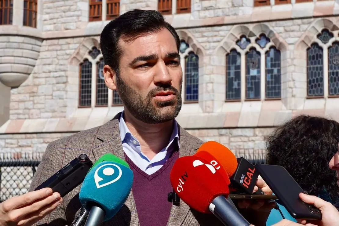 El portavoz del Grupo Municipal del Partido Popular en el Ayuntamiento de Le&oacute;n, David Fern&aacute;ndez, habla sobre cultura y patrimonio municipal