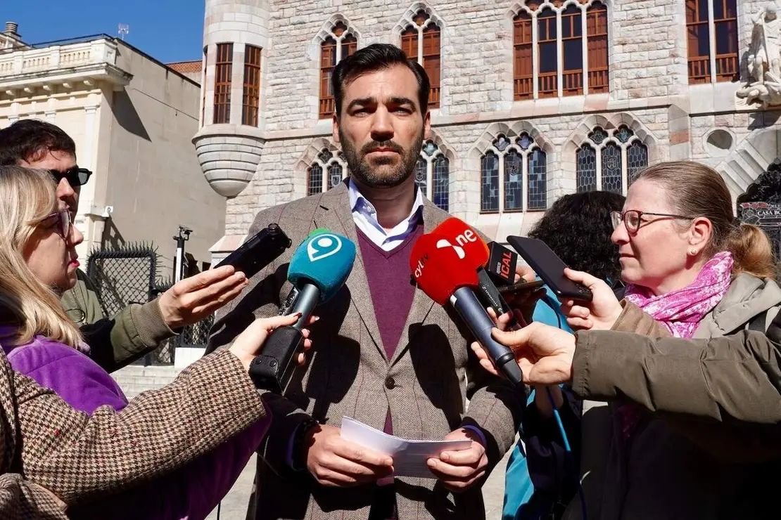 El portavoz del Grupo Municipal del Partido Popular en el Ayuntamiento de Le&oacute;n, David Fern&aacute;ndez, habla sobre cultura y patrimonio municipal