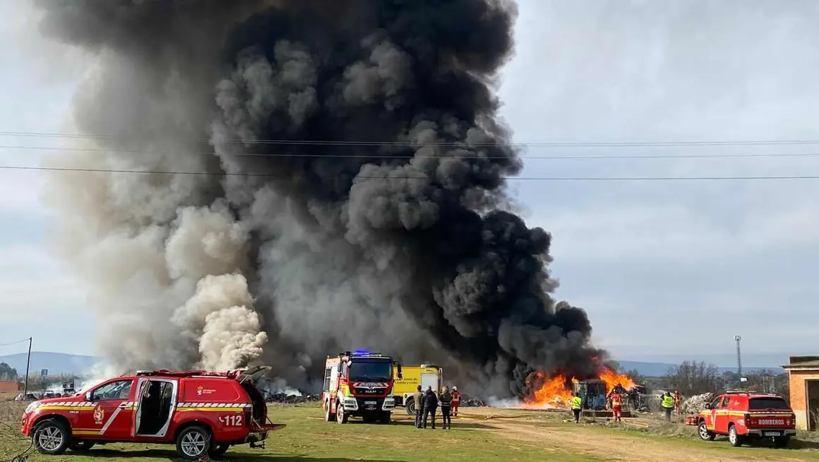 Incendio nave La Ba&ntilde;eza II