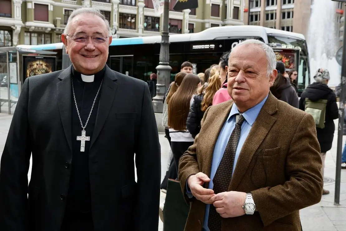 El alcalde de Le&oacute;n, Jos&eacute; Antonio Diez, preside la inauguraci&oacute;n oficial de la exposici&oacute;n &lsquo;Reina Ella. Urraca I de Le&oacute;n&rsquo; con la presencia del presidente del Principado de Asturias, Adri&aacute;n Barb&oacute;n, el consejero de Cultura, Turismo y Deporte de la Junta de Castilla y Le&oacute;n, Gonzalo Santonja, y el presidente de la Diputaci&oacute;n de Le&oacute;n, Gerardo &Aacute;lvarez Courel, entre otras autoridades