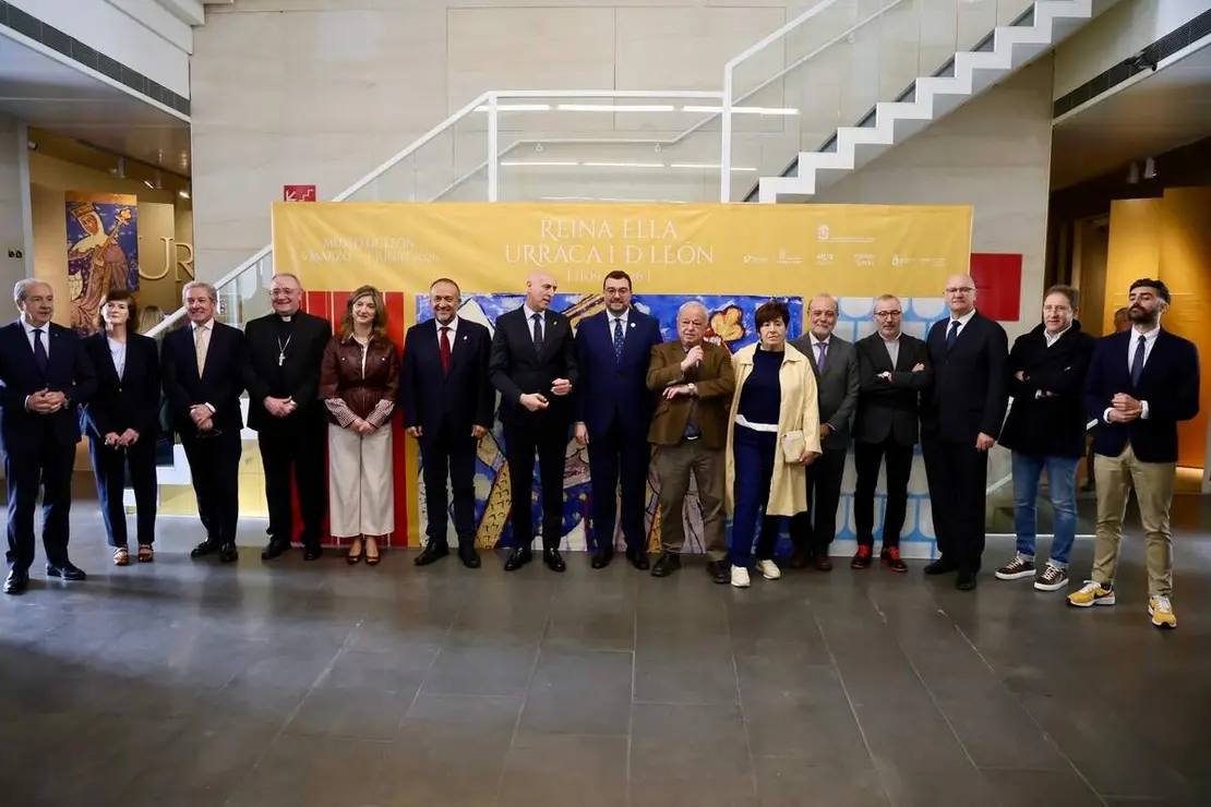 El alcalde de Le&oacute;n, Jos&eacute; Antonio Diez, preside la inauguraci&oacute;n oficial de la exposici&oacute;n &lsquo;Reina Ella. Urraca I de Le&oacute;n&rsquo; con la presencia del presidente del Principado de Asturias, Adri&aacute;n Barb&oacute;n, el consejero de Cultura, Turismo y Deporte de la Junta de Castilla y Le&oacute;n, Gonzalo Santonja, y el presidente de la Diputaci&oacute;n de Le&oacute;n, Gerardo &Aacute;lvarez Courel, entre otras autoridades